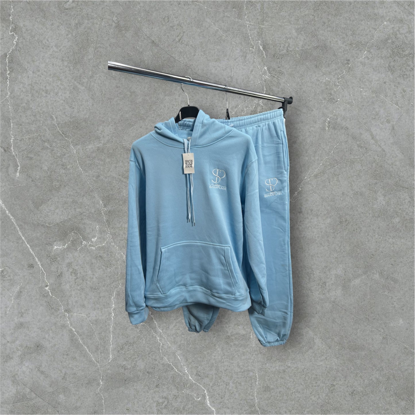 SP Kapuzenpullover, Inklusiv Hosen