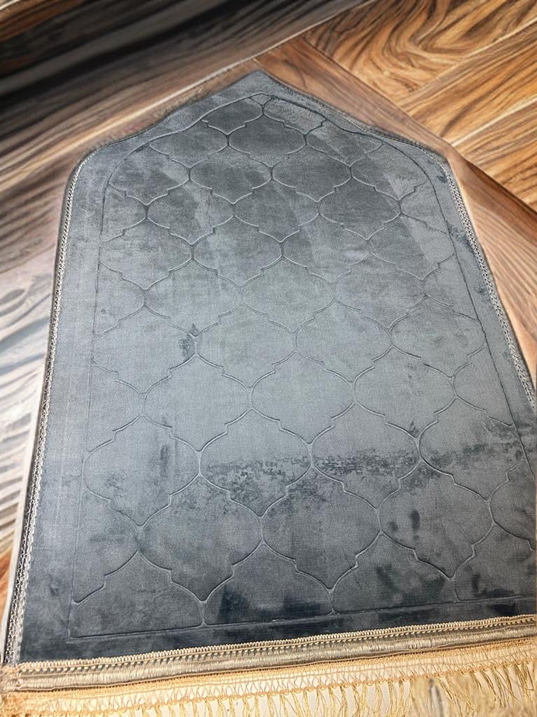 Bequemer Gebetsteppich in verschiedenen Farben 70x110
