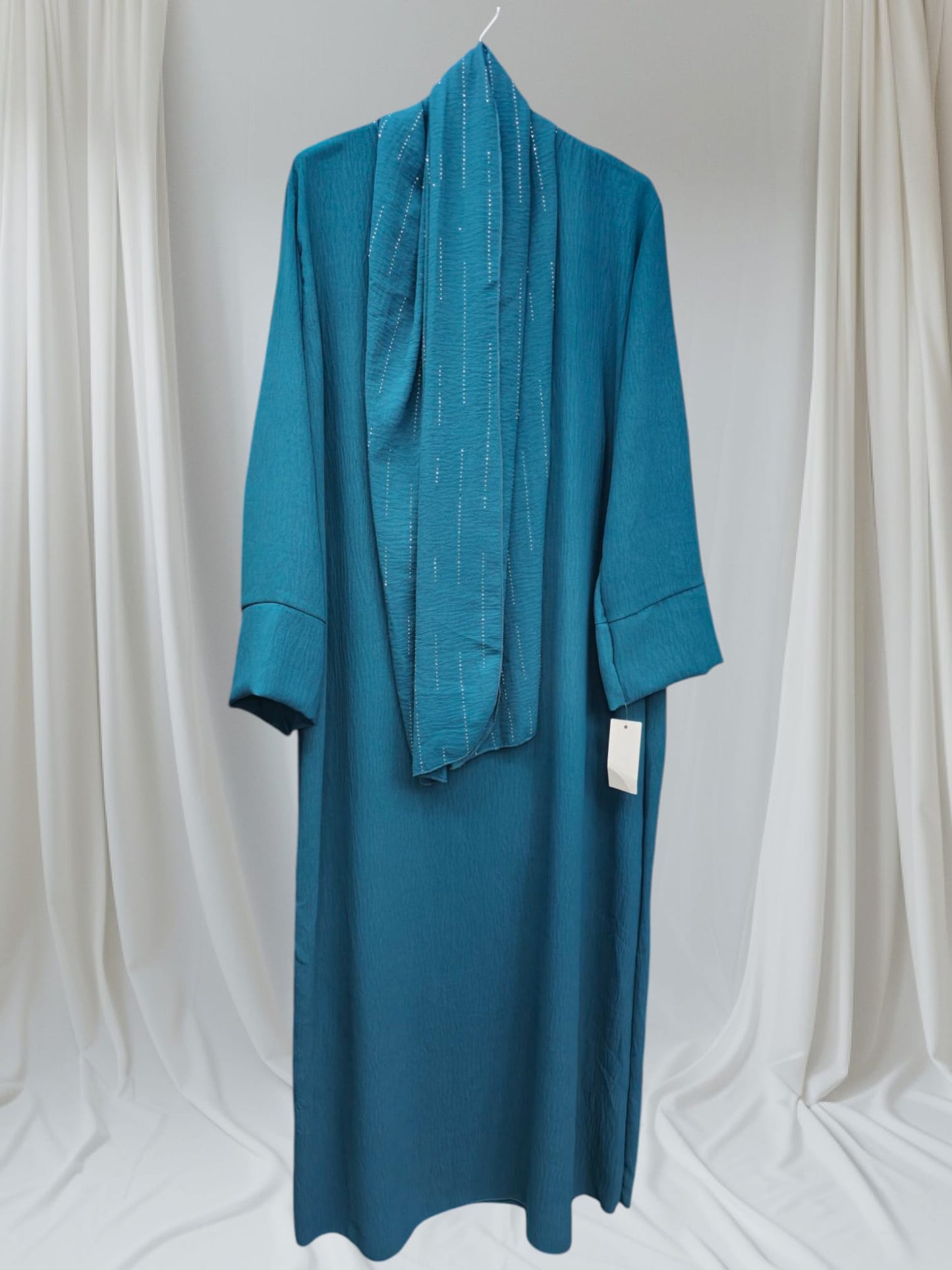 Abaya mit integriertem Glitzer Hijab