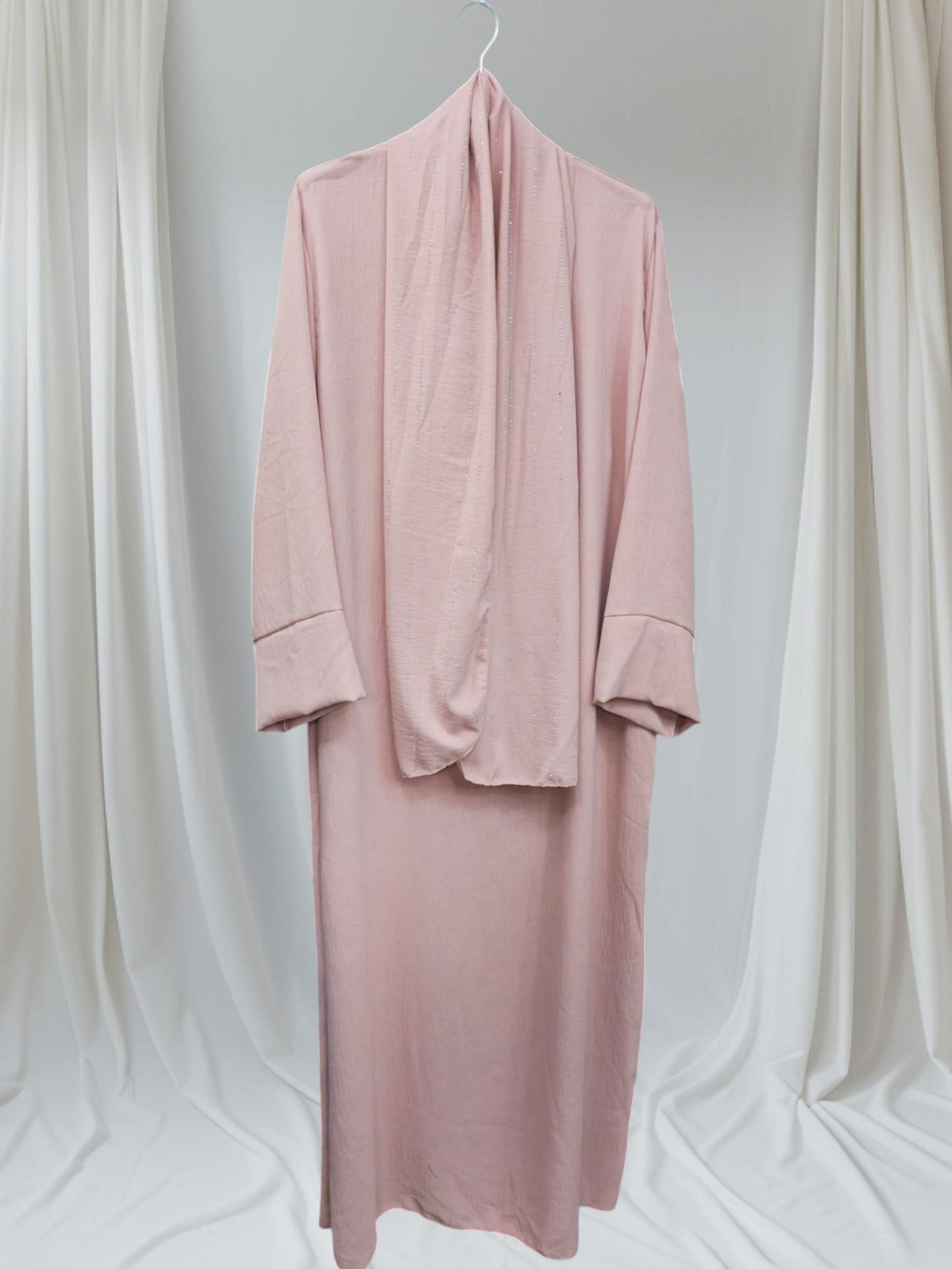 Abaya mit integriertem Glitzer Hijab